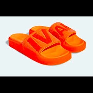NWT Ivy Park Screaming Orange Slides Size 7